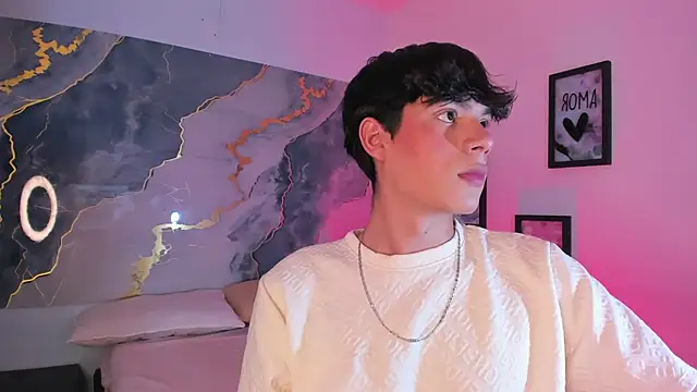 Isaac Kurtt online show from November 2025 08:19:01 PM