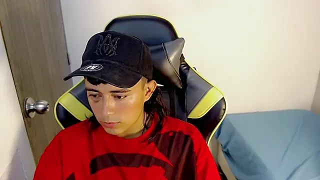 Tatann 18 online show from November 2025 03:08:02 PM