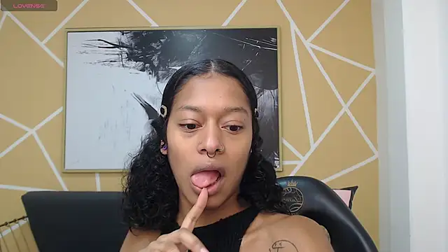 Snapshot of Agatha_Amaya chatting on November 2025 01:22:01 PM Agatha Amaya online show from November 2025 01:22:01 PM