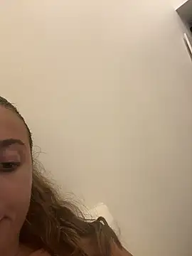 lounaaxangel online show from November 2025 08:08:01 PM