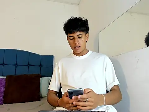 Valentino Lane online show from January 2026 02:14:02 AM