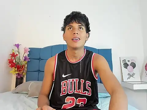 Valentino Lane online show from January 2026 02:26:02 AM