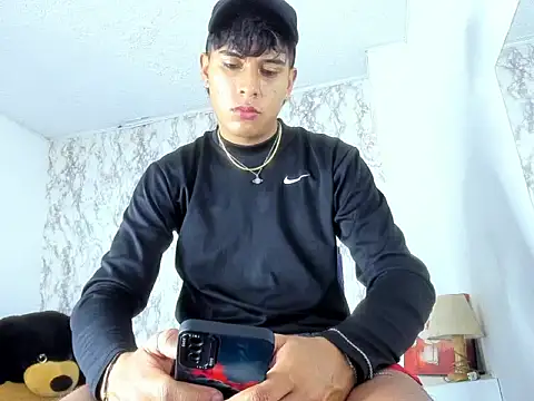 Valentino Lane online show from February 2026 03:02:02 AM