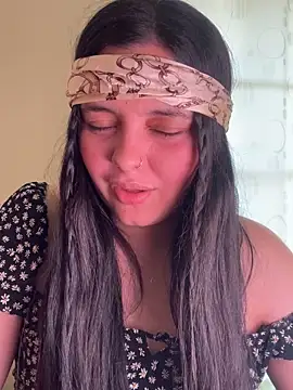 candicewest  online show from April 2026 04:22:02 PM