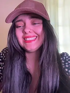 Snapshot of candicewest_ chatting on May 2026 04:45:02 PM candicewest online show from May 2026 04:45:02 PM