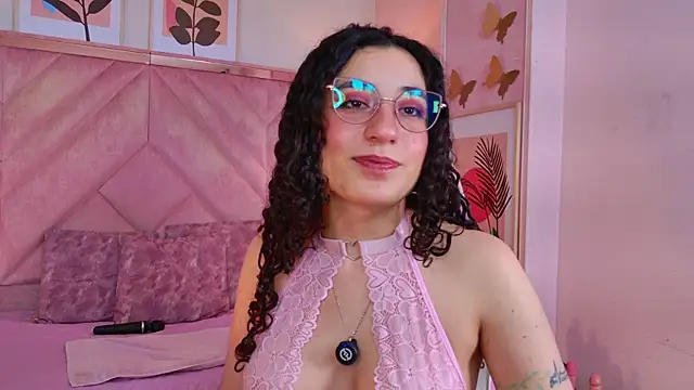 DemiJones  online show from April 2026 07:45:01 AM