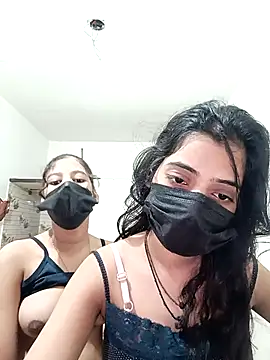 Snapshot of Hot_komall chatting on February 2026 04:10:01 AM Hot komall online show from February 2026 04:10:01 AM