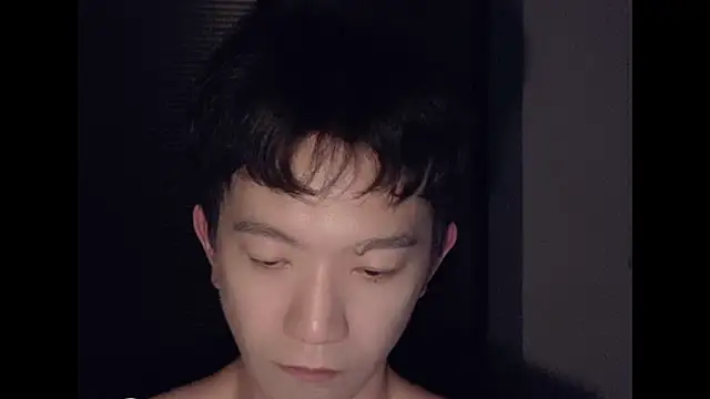 Snapshot of CouplingCry chatting on November 2025 03:24:02 PM CouplingCry online show from November 2025 03:24:02 PM