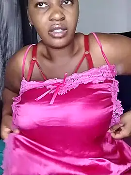 Snapshot of Miss-Berries chatting on May 2026 01:28:02 PM Miss-Berries online show from May 2026 01:28:02 PM