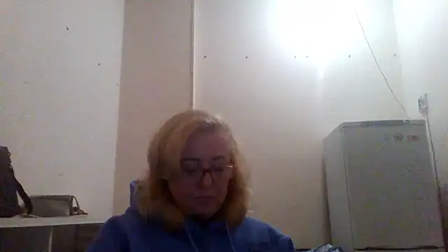 Snapshot of Tati_0808 chatting on November 2025 08:31:01 AM Tati 0808 online show from November 2025 08:31:01 AM