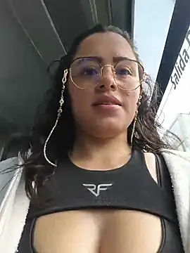 Snapshot of ALEJA__22 chatting on July 2026 12:43:01 PM ALEJA 22 online show from July 2026 12:43:01 PM