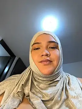 Snapshot of sweetmuslim01 chatting on March 2025 12:54:02 AM sweetmuslim01 online show from March 2025 12:54:02 AM