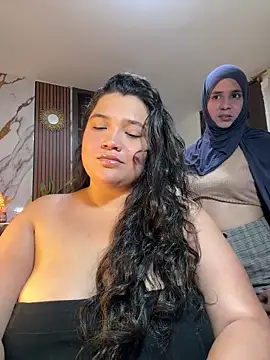 sweetmuslim01 online show from April 2026 03:32:01 AM