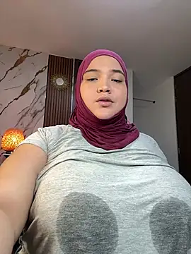 Snapshot of sweetmuslim01 chatting on July 2026 04:19:01 AM sweetmuslim01 online show from July 2026 04:19:01 AM