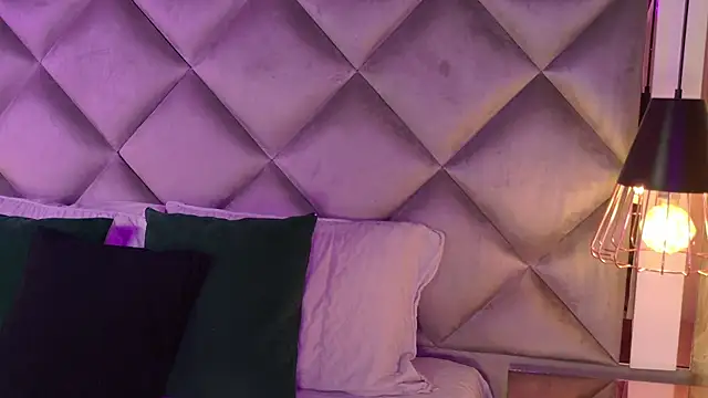 crystal gilton online show from January 2026 07:07:02 PM