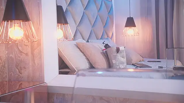 crystal gilton online show from February 2026 07:10:01 PM