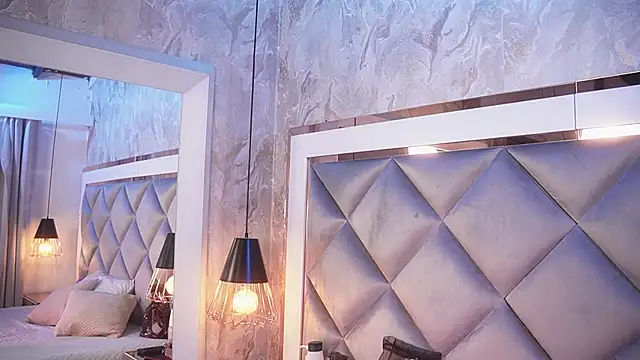 crystal gilton online show from February 2026 07:04:02 PM