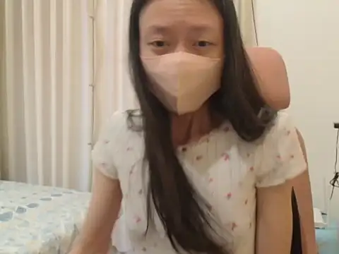 Lil-Cherries online show from March 2026 06:40:02 AM