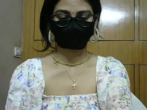 Fairy Pie online show from April 2026 10:22:02 PM