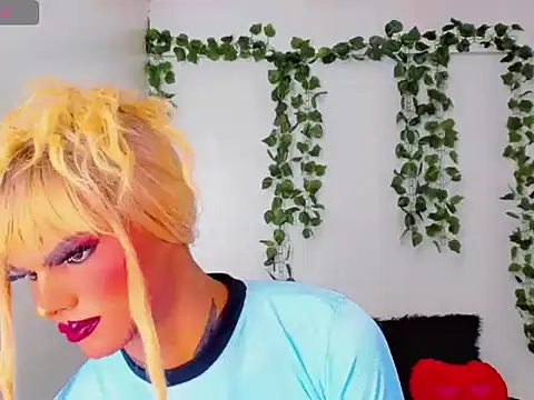 Snapshot of Sofia-hot_ chatting on November 2025 03:55:01 PM Sofia-hot online show from November 2025 03:55:01 PM