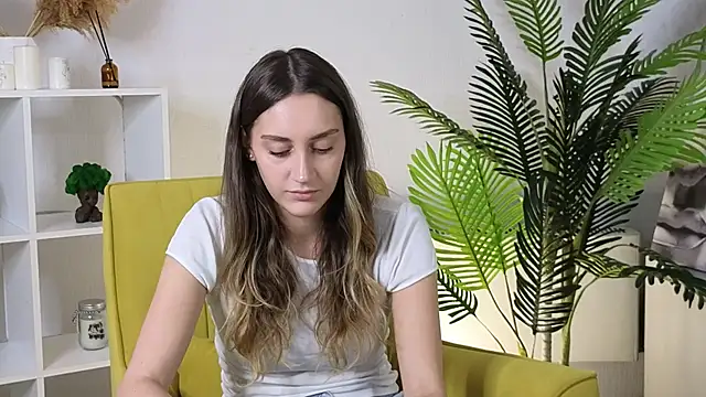 Snapshot of OdessaBessinger chatting on November 2025 03:12:01 PM OdessaBessinger online show from November 2025 03:12:01 PM