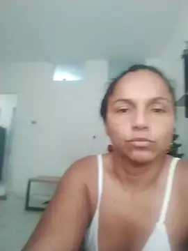 Snapshot of _Lizeth_ chatting on December 2025 04:47:01 PM Lizeth online show from December 2025 04:47:01 PM