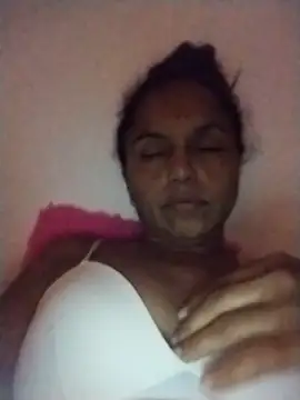 Snapshot of _Lizeth_ chatting on March 2026 05:01:02 AM Lizeth online show from March 2026 05:01:02 AM