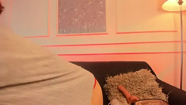 Snapshot of AliceMadnes chatting on February 2026 01:53:02 PM AliceMadnes online show from February 2026 01:53:02 PM