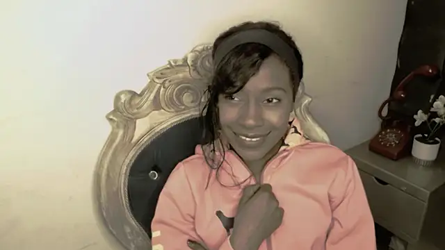 Aliis Love online show from November 2025 07:51:02 PM