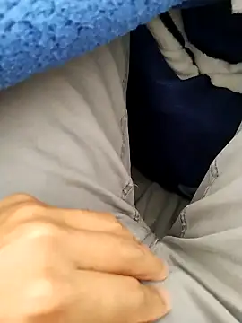 Snapshot of Zarcillo56 chatting on November 2025 09:37:01 PM Zarcillo56 online show from November 2025 09:37:01 PM