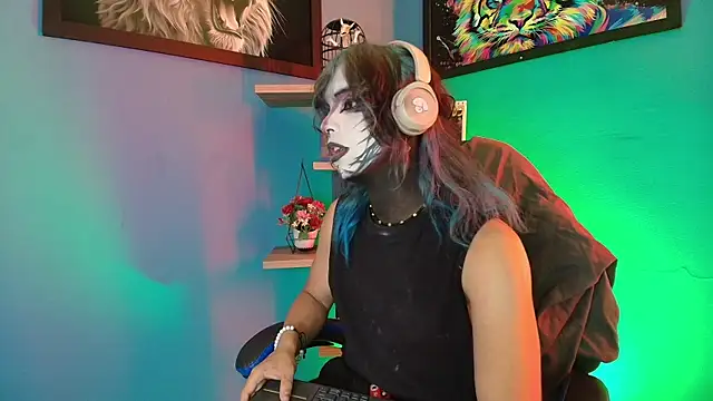 luxiel  online show from February 2026 10:21:01 PM