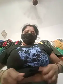 Snapshot of Janhvi_bhabhi_ji chatting on July 2026 09:24:01 AM Janhvi bhabhi ji online show from July 2026 09:24:01 AM