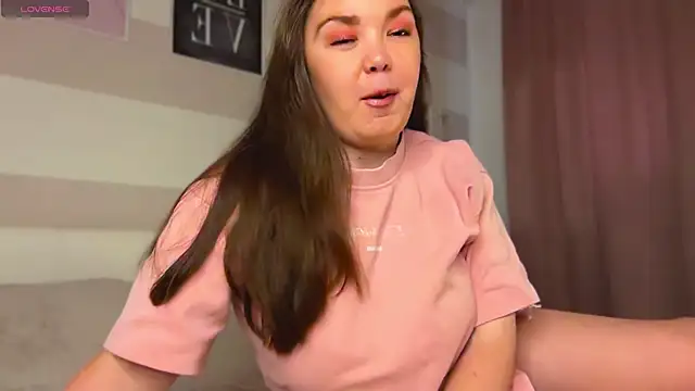 Snapshot of liliaMaivis chatting on November 2025 12:49:02 PM liliaMaivis online show from November 2025 12:49:02 PM