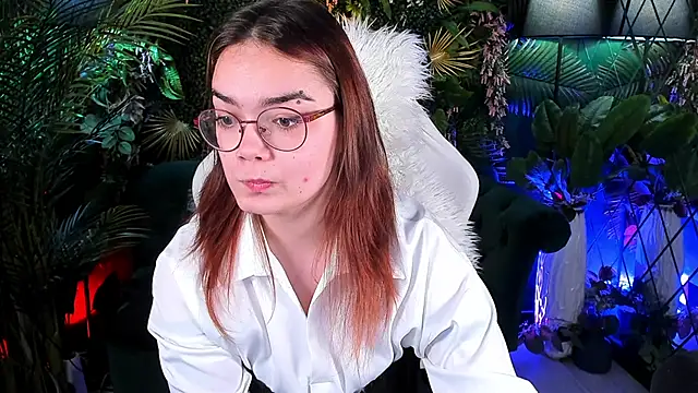 Snapshot of Lily__Evans chatting on November 2025 07:40:01 AM Lily Evans online show from November 2025 07:40:01 AM