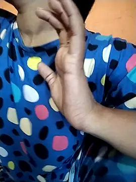 Sexy Divya   online show from April 2026 12:55:02 AM