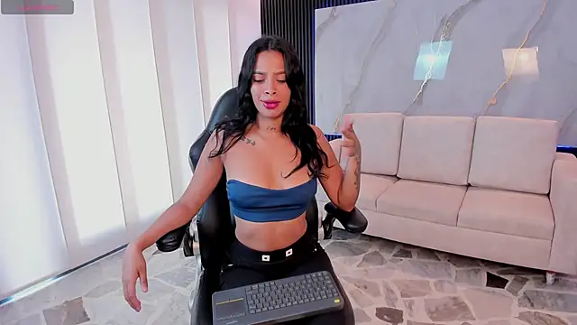 Saara Corraless online show from April 2026 06:52:02 PM