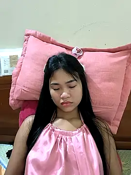 Lynly k2 online show from April 2026 02:26:01 PM