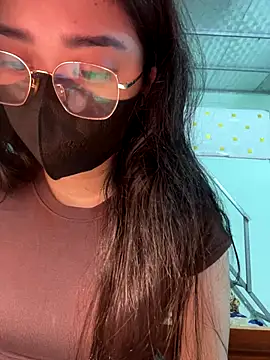 Lynn-122 online show from November 2025 12:20:01 AM