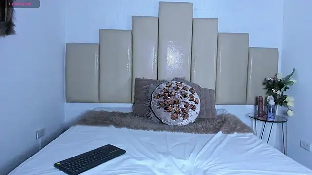 meredith jones online show from November 2025 03:07:01 AM