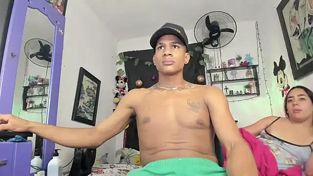 JUANBIGCOCK21CM online show from December 2025 03:15:01 AM