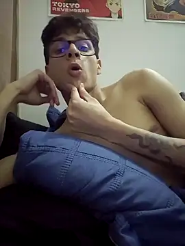 Mateeo G online show from November 2025 02:43:02 AM