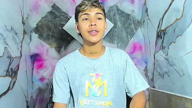 Timmy Kiing  online show from November 2025 08:00:01 PM