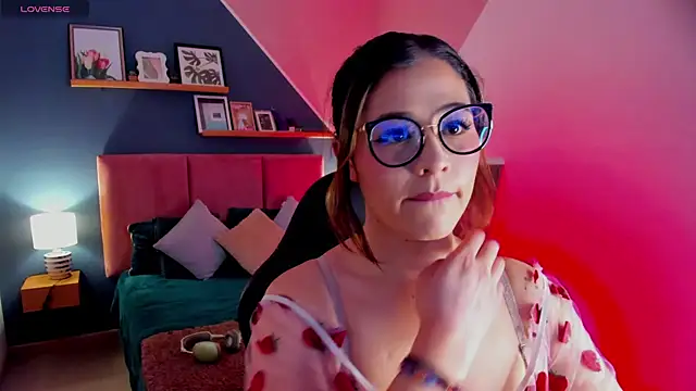 Dakhota Rouge online show from April 2026 01:30:01 PM