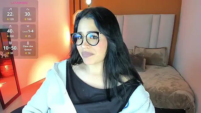 Snapshot of Dakhota_Rouge chatting on June 2026 03:34:01 AM Dakhota Rouge online show from June 2026 03:34:01 AM