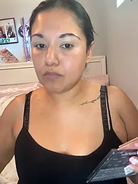 Snapshot of tattedlatina chatting on November 2025 05:11:01 PM tattedlatina online show from November 2025 05:11:01 PM