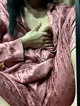 Tiny-122 online show from January 2026 06:00:02 PM