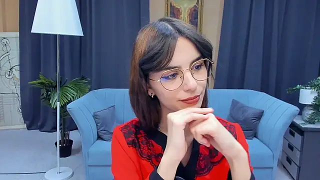 Snapshot of KellyeSieck chatting on November 2025 09:21:01 AM KellyeSieck online show from November 2025 09:21:01 AM