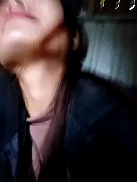 Lyla john online show from January 2026 09:25:01 AM