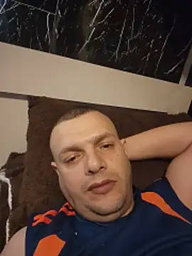 Snapshot of Saddamzaid1985 chatting on May 2026 07:05:01 AM Saddamzaid1985 online show from May 2026 07:05:01 AM