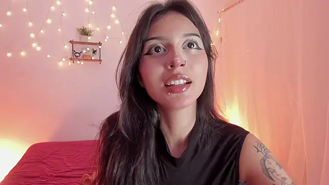 Snapshot of Tamara_Aluna_ chatting on May 2026 09:20:02 PM Tamara Aluna online show from May 2026 09:20:02 PM